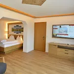 Residenz Hochland فندق سيفيلد ان تيرول