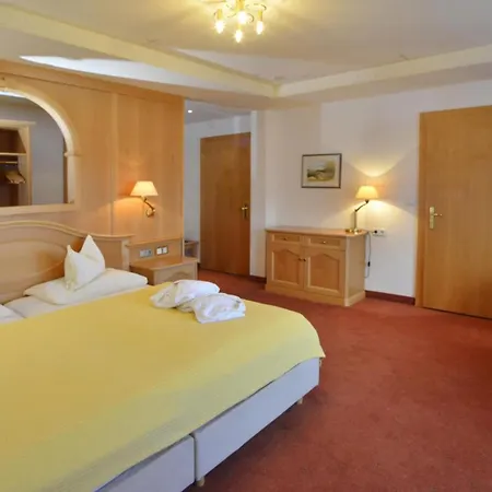 Hotel Residenz Hochland 4*