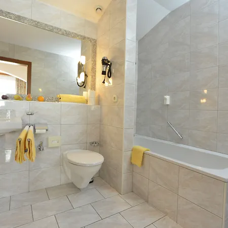 Residenz Hochland 4* Seefeld w Tirolu