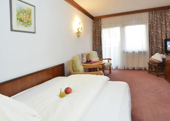 Residenz Hochland Отель Зеефельд в Тироле